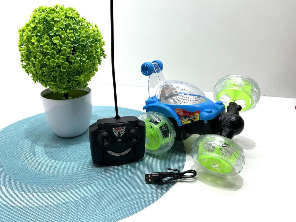 Машина Перевертень трюкова радіокерована зі світними колесами 18 см Синя (3048) Чернігів - фото 5