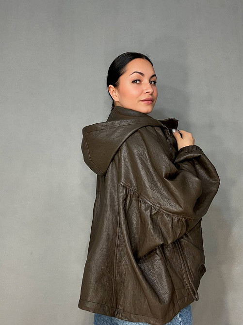 Куртка женская Dolly Villa JY-08-6396 из экокожи оверсайз с капюшоном большие размеры коричневая, коричневый, 2XL Киев - изображение 14