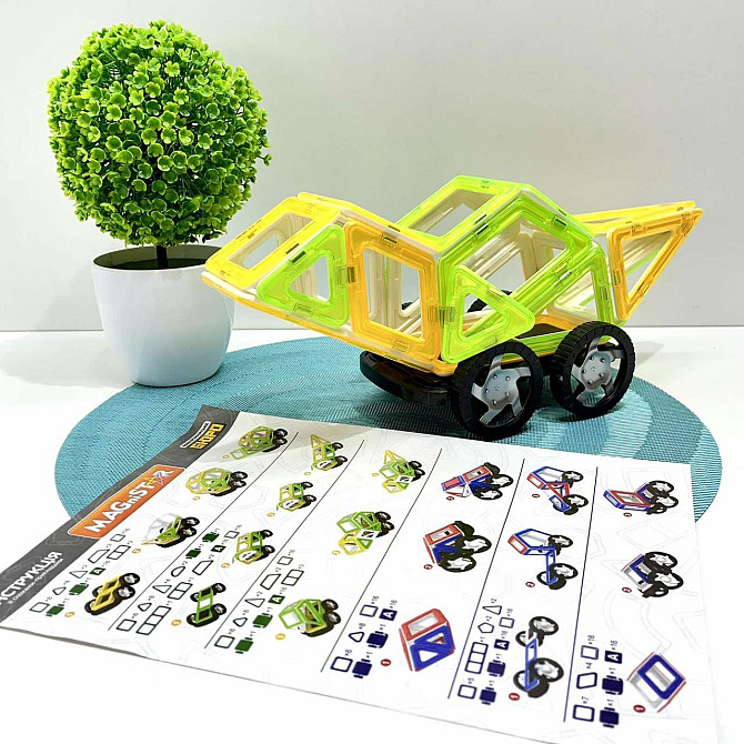 Конструктор магнитный Limo Toy Транспорт 56 деталей Зелено-жовтий (KB 1013) Чернигов - изображение 1