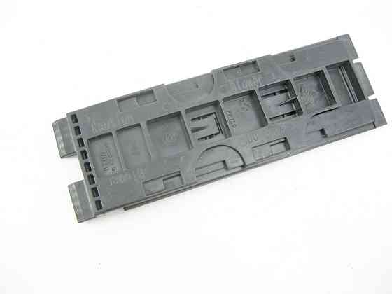 Mercedes-Benz  A1648300052 Кришка салонного фільтра GL X164 ML W164 R-class short W251 R-class long V251 ML/GLE W166 GL/GLS X166 GLE Coupe C292 Одеса