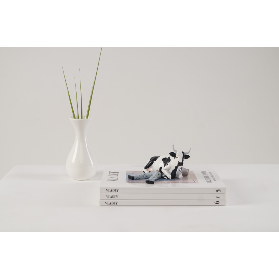 Колекційна статуетка корова Sitting on Mant, Size М Рівне - фото 3