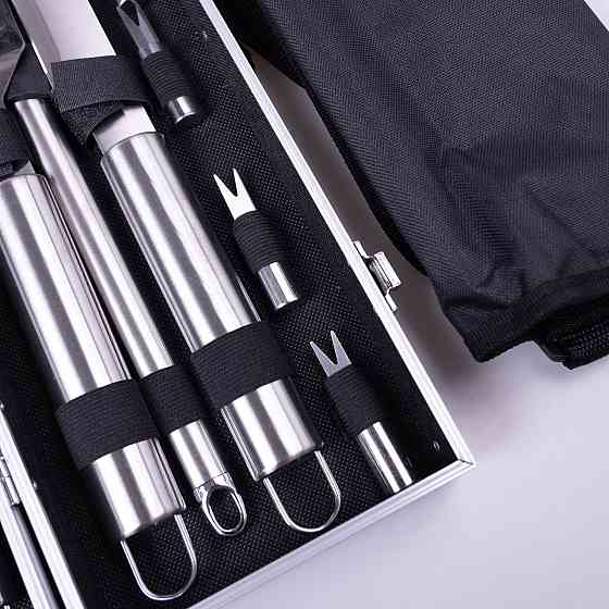 Набор аксессуаров для барбекю в кейсе, 19 предметов Киев