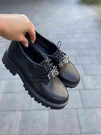 Nikos Туфлі жіночі на низькому ходу класичні з натуральної шкіри на шнурівці 2129 чорні весна-о Коломия