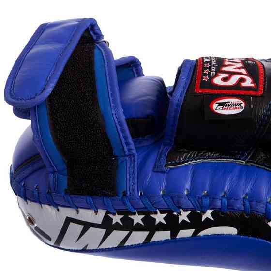 Лапа вигнута для боксу та єдиноборств TWINS PML-23-L ліва розмір 33x19x11 см синій Київ