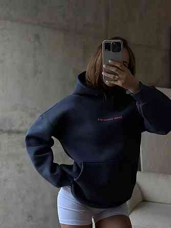 Жіночий теплий оверсайз з акцентним написом спереду тринитка на флісі Графіт Одеса