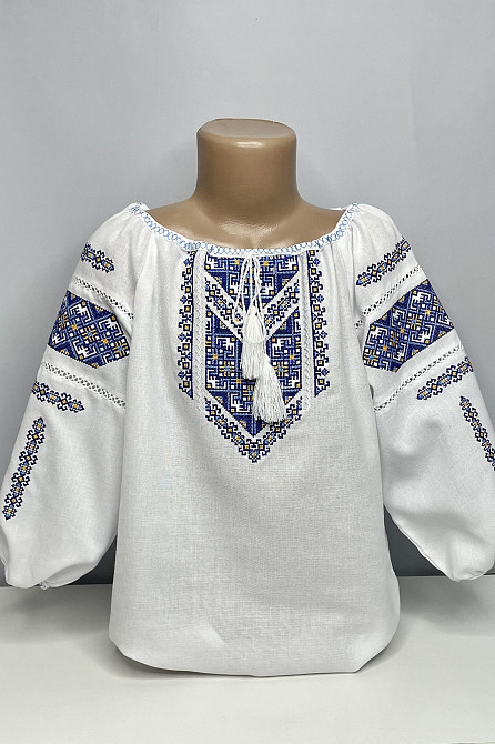 Вышиванка для девочки Серафима с длинным рукавом белого цвета и синим орнаментом. Сумы - изображение 1