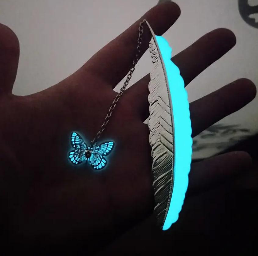 Металева закладка з метеликом і пір’їною, флуоресцентна Київ - фото 1