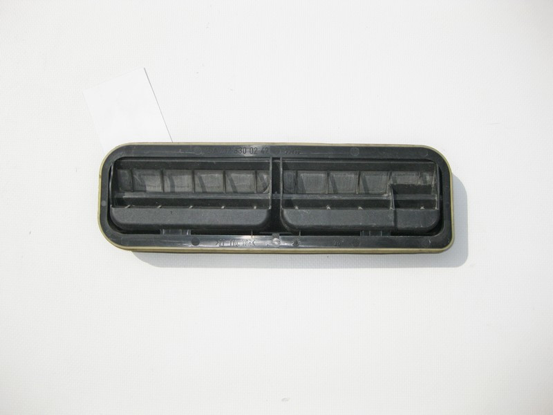Mercedes-Benz  A2128300242 Вентиляційний клапан на задньому крилі C-Class W204 E-Class W212 C207 CLS C218 Одесса - изображение 1