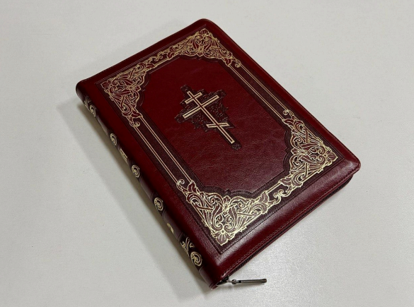 Библия с твердой обложкой, с заменителем кожи,с замком СП, с второканоничными книгами Киев - изображение 1