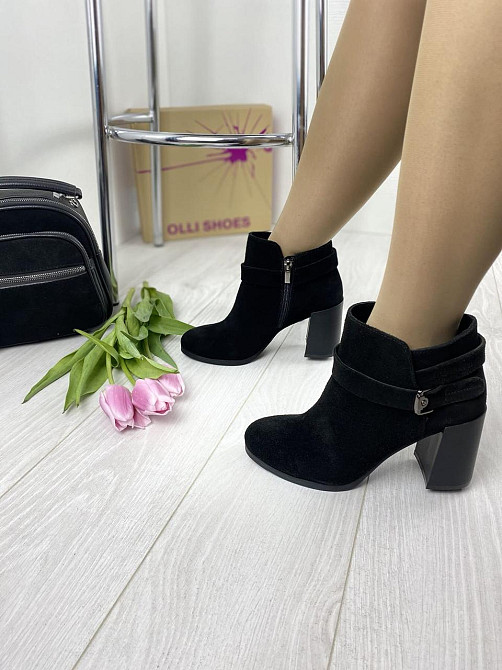 Injers Стильні замшеві черевики жіночі демісезонні весна-осінь чорні на підборах р. 36-39 1208 Коломия - фото 2