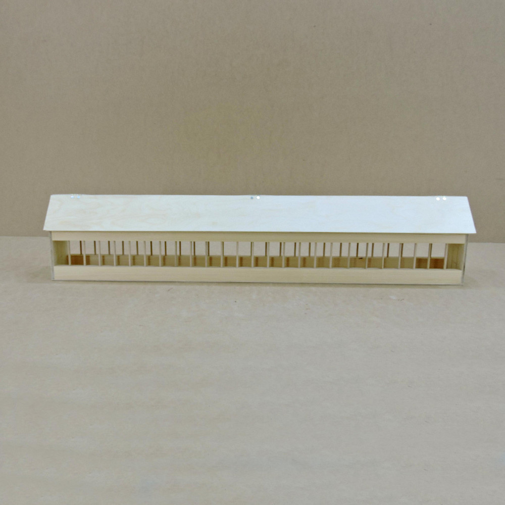 Деревянная кормушка для голубей 