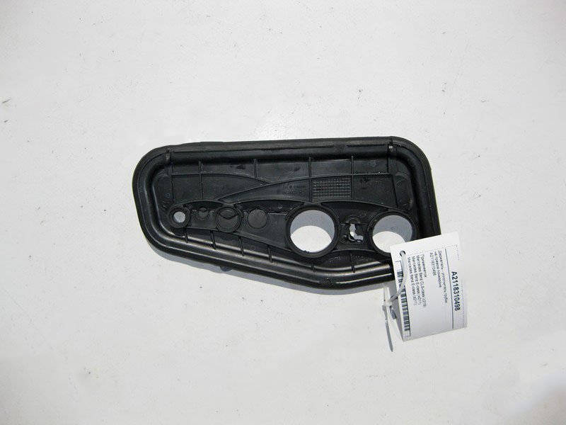 Mercedes-Benz  A2118310498 Тримач - ущільнювач трубок на правому лонжероні CLS C219 E-Class W211 Одеса - фото 1