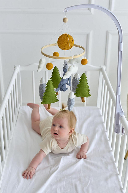 Детский музыкальный мобиль на кроватку для младенцев WoollyFox 