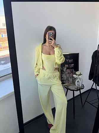 Женский стильный привлекательный велюровый костюм Лимонный, 44/46 Одесса