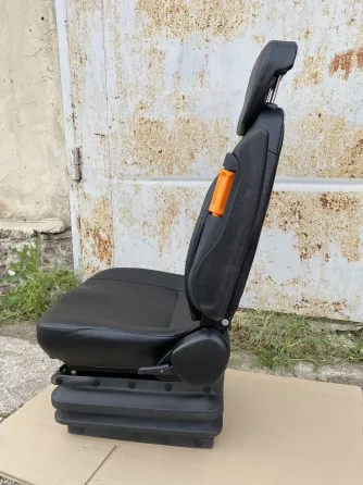 Сиденье трактора МТЗ, Т-150 и спец. техники - универсальное Мукачево