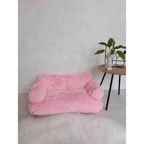 Хутряний диван лежак для собак і кішок спальне місце для тварин знімни Incor рожевий 10079 L (100х60х30) Київ