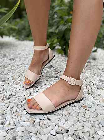 Loretta Бежеві босоніжки літні жіночі на низькому ходу з еко-шкіри LORETTA Z118-3 р. 36-41 Коломыя