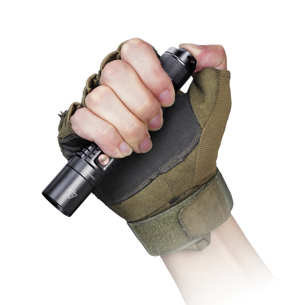 Ручний тактичний ліхтарик Fenix UC35 V20 CREE XP-L HI V3 1000лм (Чорний) Вінниця - фото 4