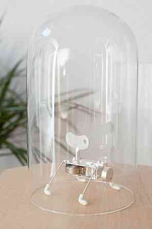 Механічна іграшка "Офісна Крихітка" 6,35 х 5,8 х 5,8 см Рівне