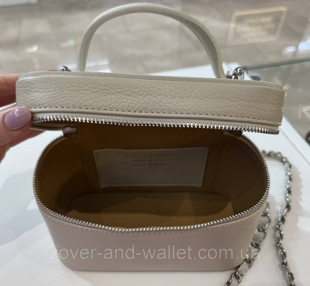 Модна жіноча шкіряна сумочка бежевого кольору квадратної форми Virginia Conti Київ - фото 3
