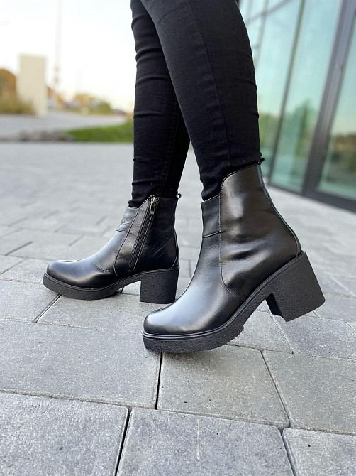 Жіночі туфлі D and V чорні натуральна шкіра зима висота 12см каблук 7см (2513) 38р.40р. Коломия - фото 2