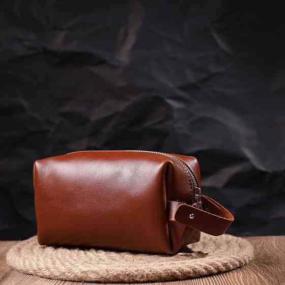 Мужская косметичка среднего размера из гладкой кожи на молнии Сердце GRANDE PELLE 16765 Светло-коричневая Киев