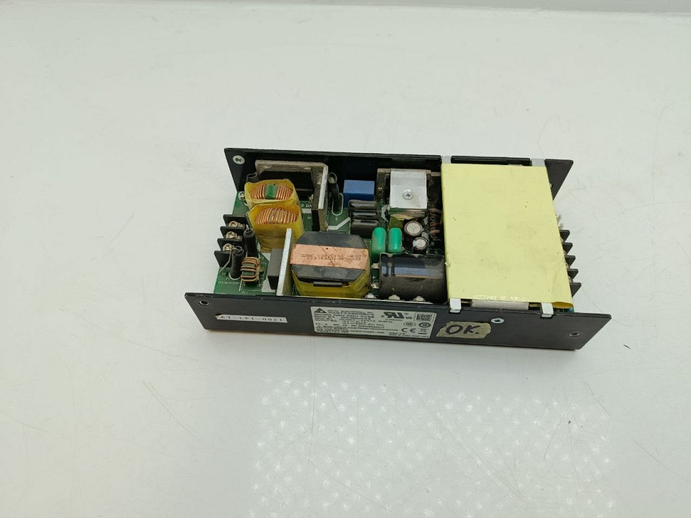 Промисловий блок живлення Delta Electronics 19V 21.1A 400W MDS-400AUS19 B ( товар вживаний) Луцк - изображение 1