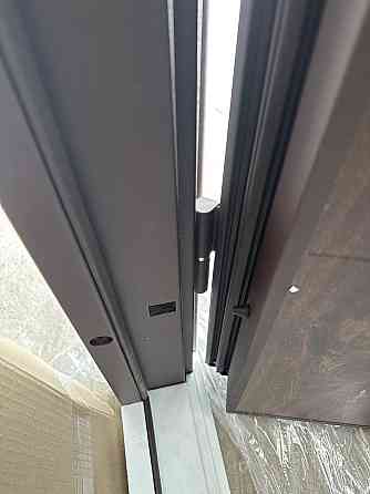 Двери уличные Redfort, модель Стрит Браун (Металл/МДФ) , комплектация Комфорт (3 контура) Киев