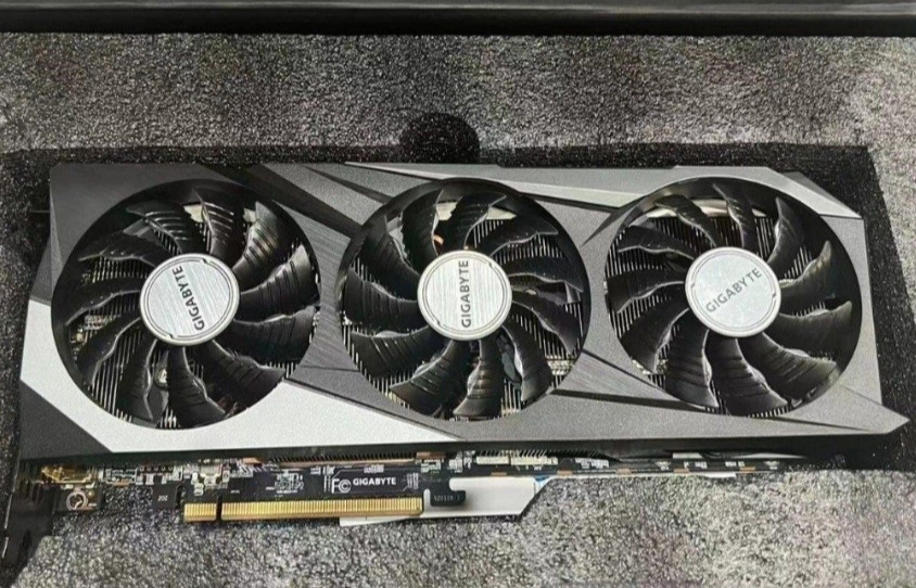 Видеокарта Gigabyte RX 6800 XT 16Gb. Киев - изображение 1