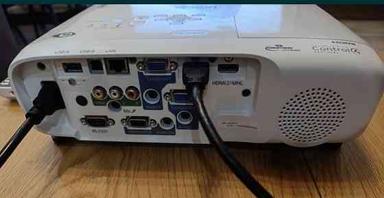 Проєктор Full HD Epson EB-2247U Київ