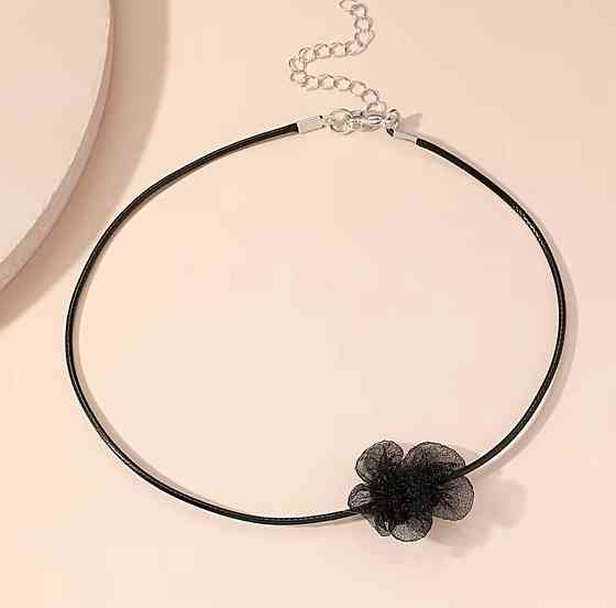 Чокер на шею с цветком черный минималистичный женский чокер ожерелье Киев