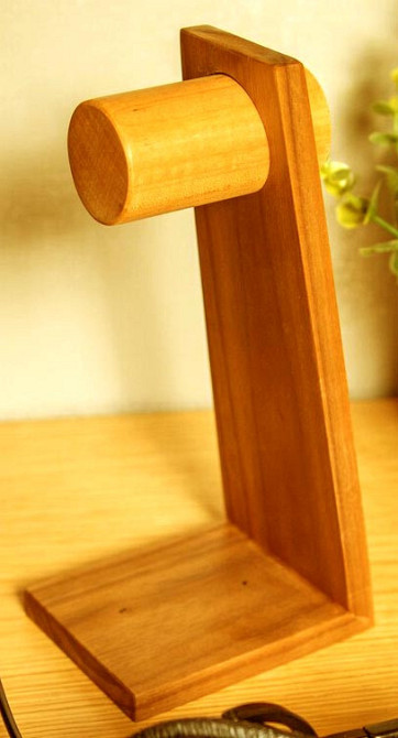 Стойка для наушников 