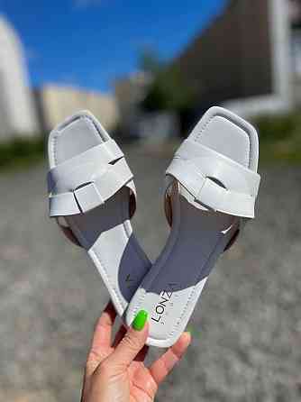 Lonza Шльопанці жіночі літні білі на плоскій підошві з еко-шкіри LONZA G1-11A р. 36-40 / Шльопа Коломыя