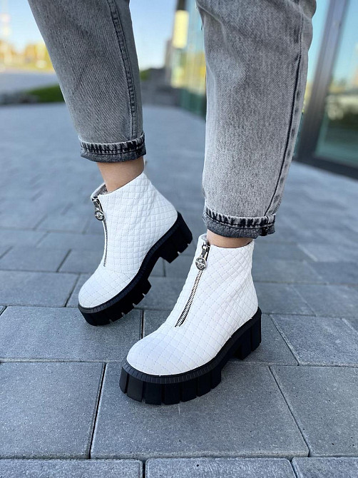 LIRIO Черевики жіночі LIRIO білі натуральна шкіра зима висота 12см розмір 39р. ( /91650) Коломия - фото 7
