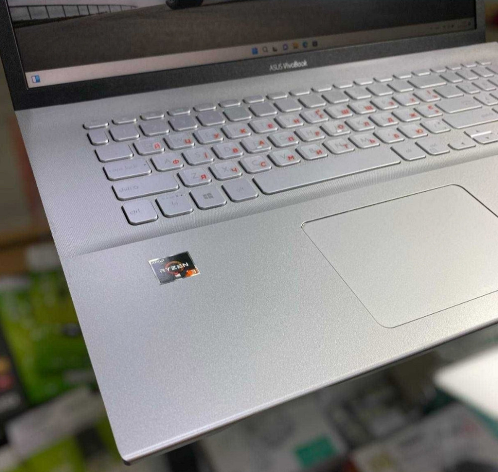 Ноутбук: ASUS Vivobook X712DAP 17.3FHD / Ryan 3 3250U / 8Gb./ SSD256 / Vega3. Киев - изображение 5