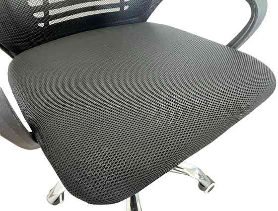 Офисное кресло руководителя Tehforward Miami хром Tilt Черный Киев