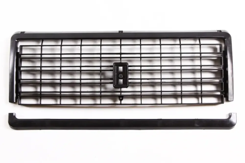 Решетка радиатора 2107 Пластик с молдингом Винница - изображение 1