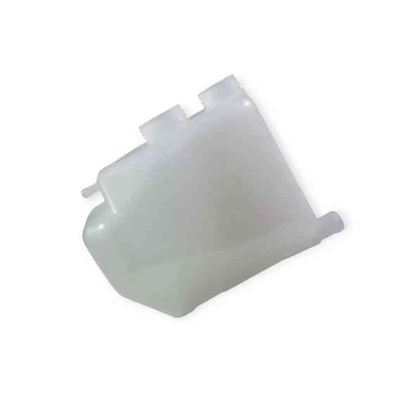 Бачок 21083, 21093, 21099, 2113, 2114, 2115 новий зразок інжектор під датчик СК розширювальний Мукачево