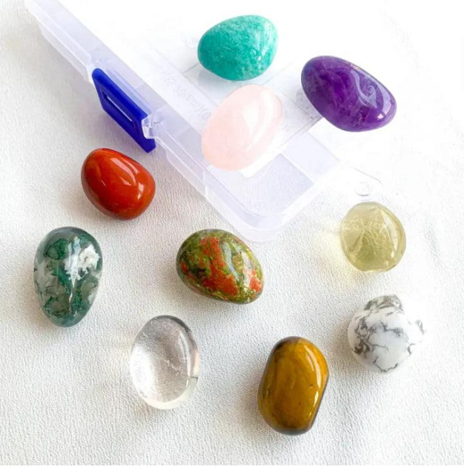 Набор из 10 шт. натуральных полированных кристаллов, энергетических минералов и камней чакры в короб Киев - изображение 4