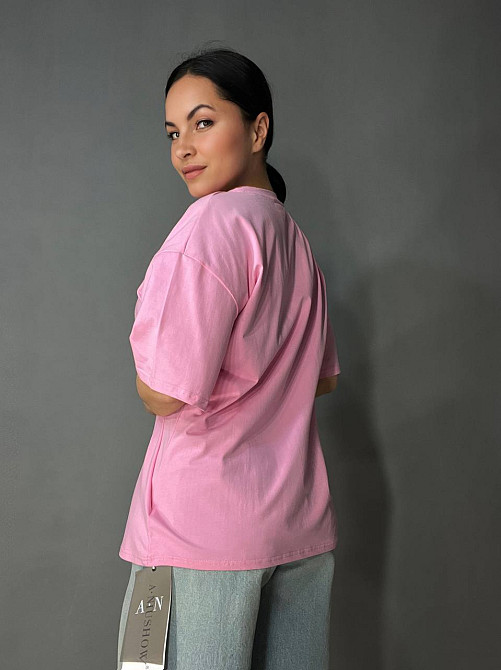 Футболка женская A-N 27009 оверсайз с вырезом в форме сердца с камнями, розовый, one size Киев - изображение 4