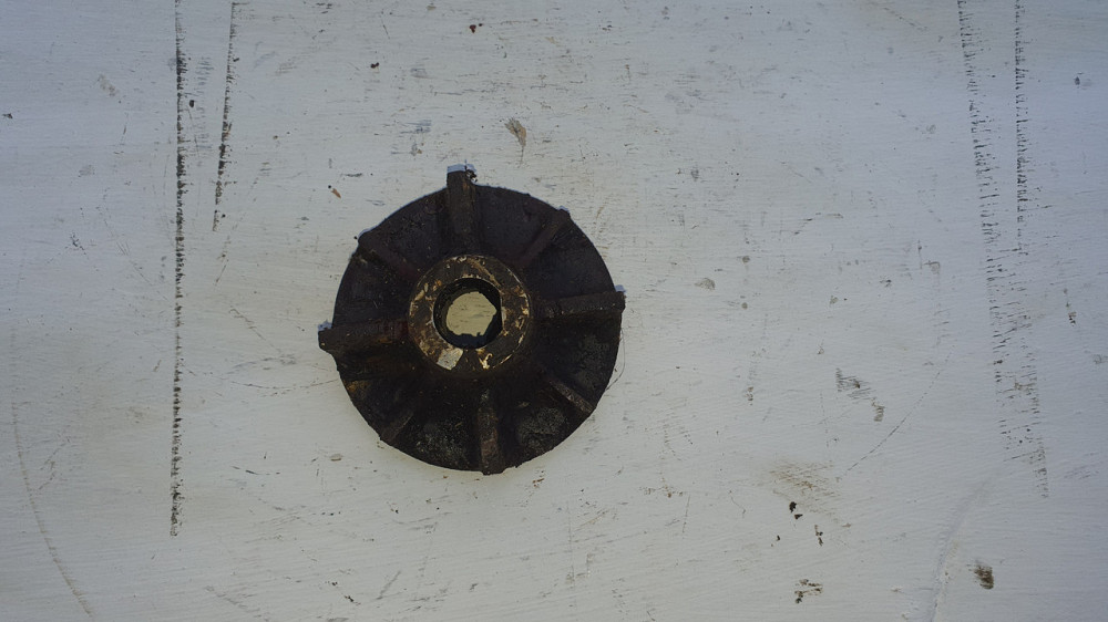 Крыльчатка водяного  насоса ГАЗ-21. 21-1307032. Харьков - изображение 1