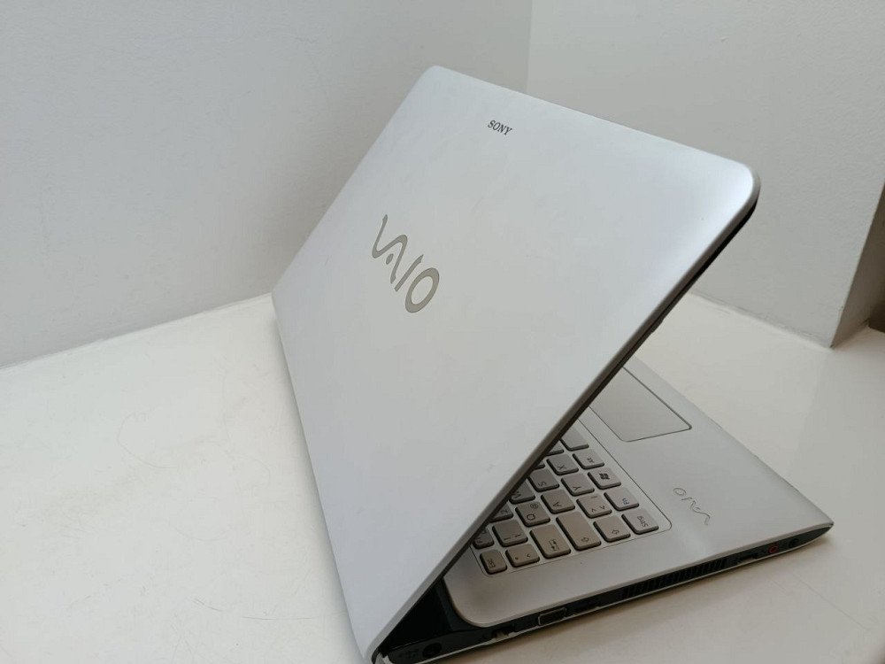 Ноутбук Sony SVE171B11M Pentium B970\4\0\ АКБ+ (товар вживаний) Луцьк - фото 2