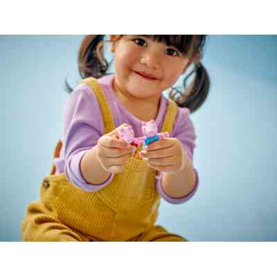 Конструктор LEGO DUPLO Peppa Pig Сад і будиночок на дереві Пеппи (10431) Вінниця