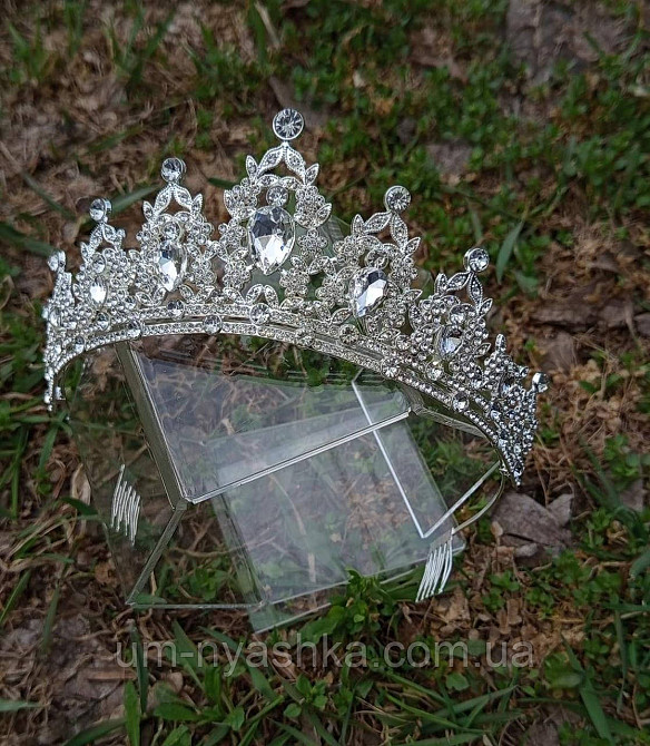 Диадема на обруче Корона серебренная с камнями Кривой Рог - изображение 1