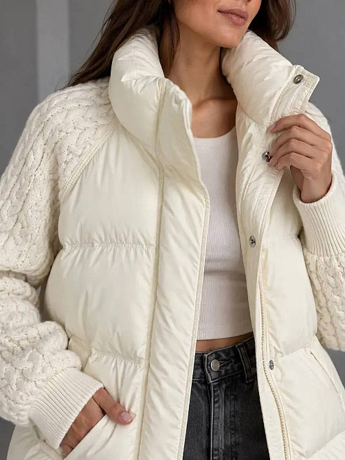 Куртка жіноча YZY 30790 пуховик oversize з в’язаними рукавами демісезонна one size, молочний, one size Київ - фото 10