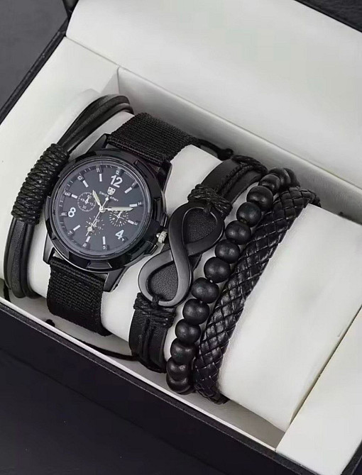 Подарунковий набір для чоловіків наручний годинник з 4 браслетами чорний Київ - фото 1