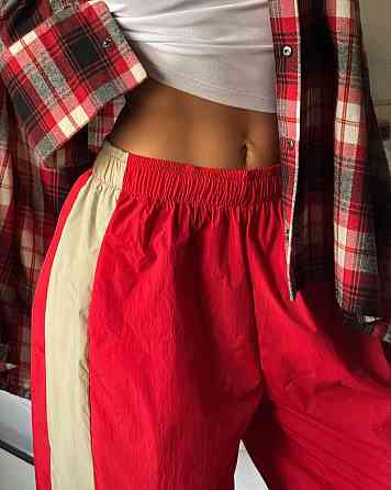 Женские спортивные оверсайз штаны матовая плащевка жатка Красный Одесса