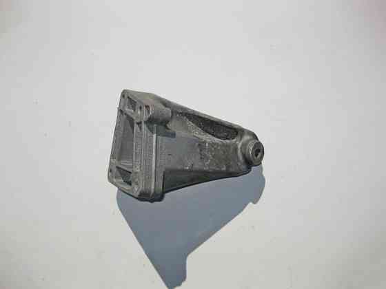 Mercedes-Benz  A6422230504 Кронштейн опори двигуна правий OM642 V6 3.0 cdi S-Class W221 Одесса