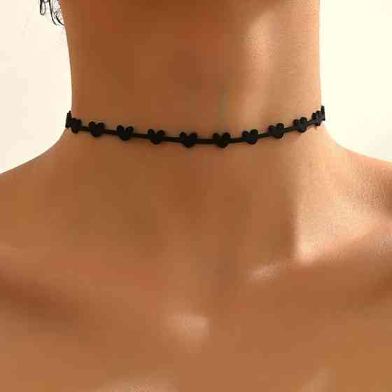 Чокер с черными сердечками – минималистичное ожерелье на шею Киев