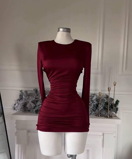 Женское спелое обаятельное мини платье качественный, плотный микродайвинг Бордовый, 44/46 Одесса - изображение 1